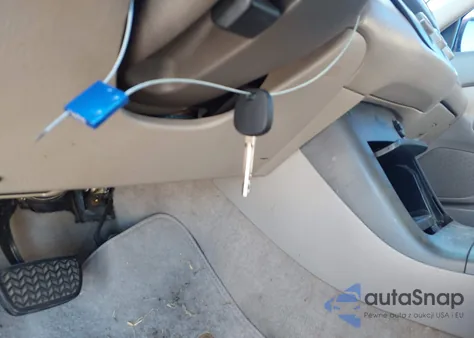 2005 Toyota Camry Le z USA, uszkodzony, nr VIN 4T1BE32K55U004311